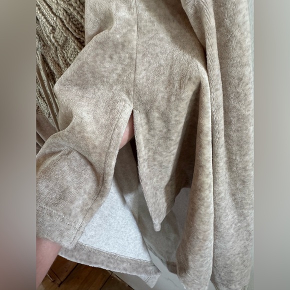 VTG Soft Surroundings Women’s XS Cable knit Velour Sweater Classic Cozy Winter - Picture 6 of 9